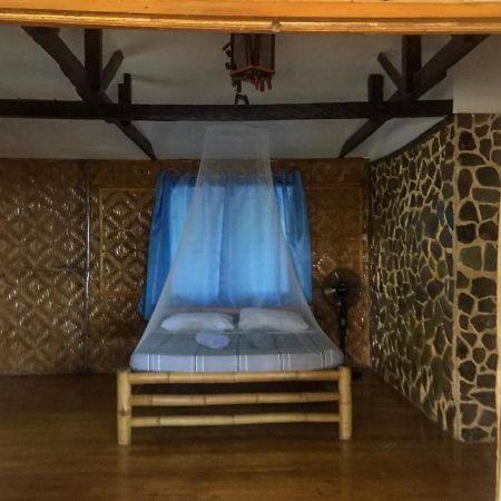 Beach House Resort And Dive Center Mambajao Bagian luar foto