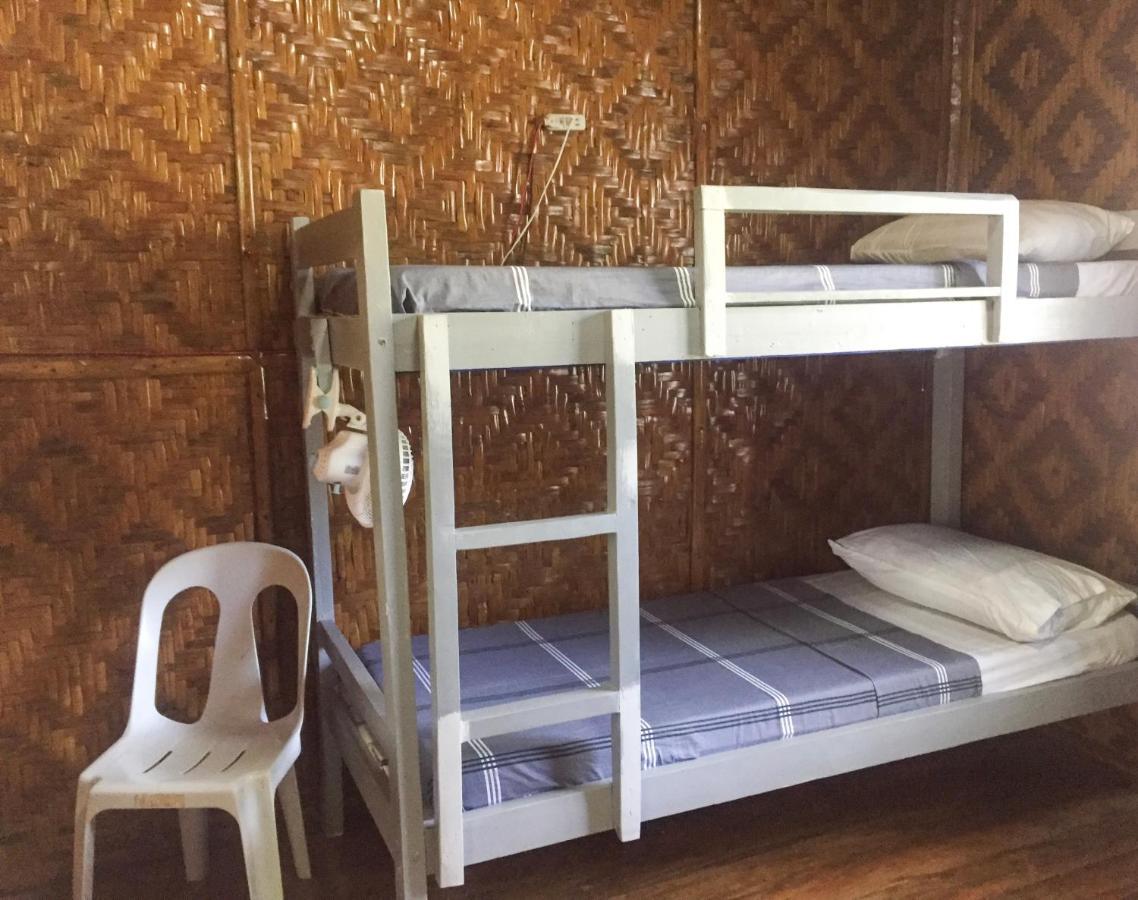 Beach House Resort And Dive Center Mambajao Bagian luar foto